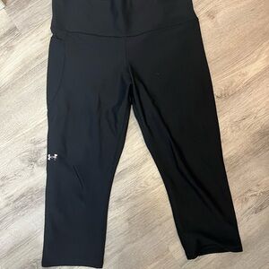 Under Armour Black Capri Leggings